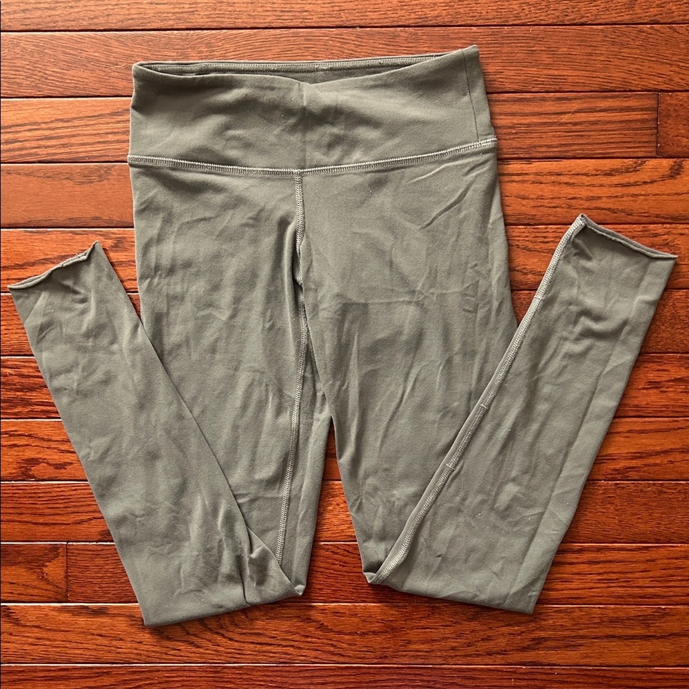 Gray low-Waisted Leggings